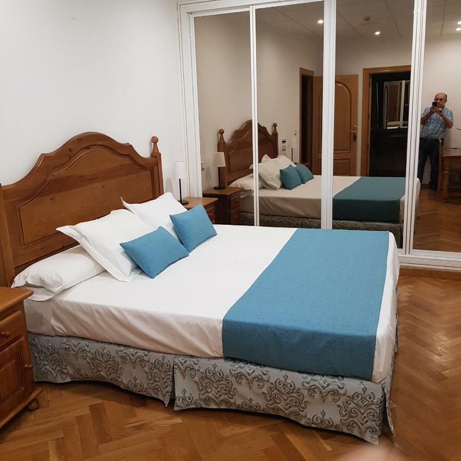 Hostal La Parada Pedro Muñoz Zewnętrze zdjęcie